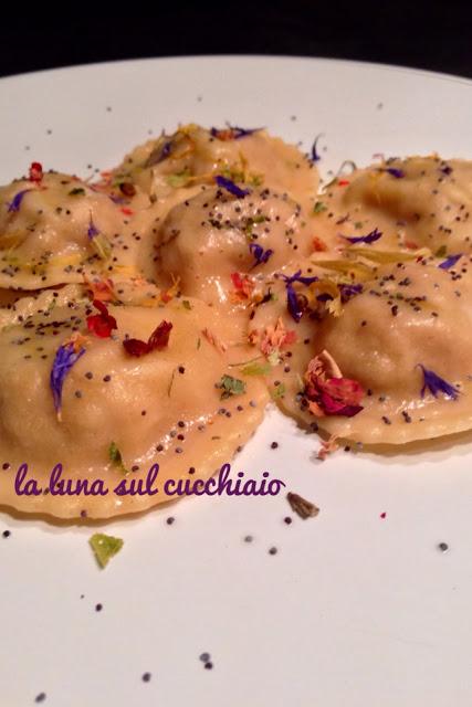 RAVIOLI DI FICHI AL BURRO E FIORI