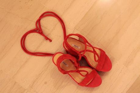 New In_ Coral wedges