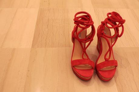 New In_ Coral wedges