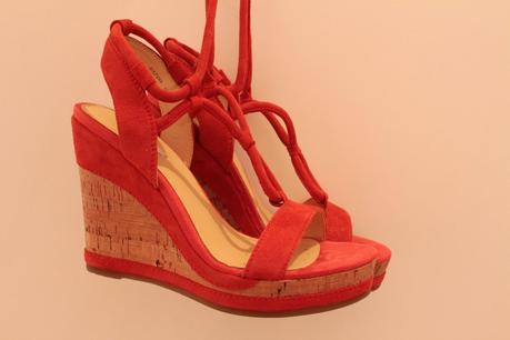 New In_ Coral wedges