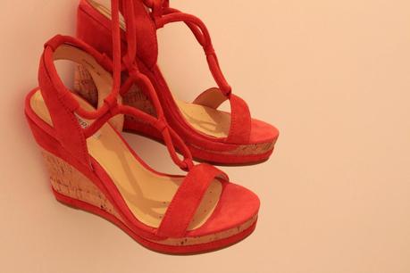 New In_ Coral wedges