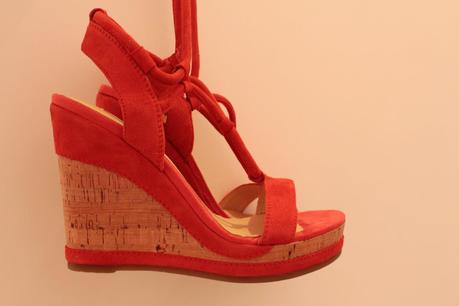 New In_ Coral wedges