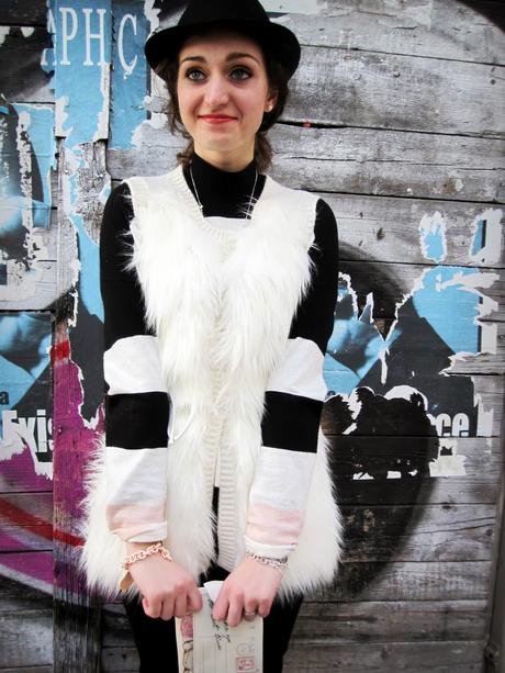 A fur gilet for a crazy weather