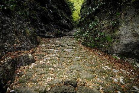La leggenda di Calà del sasso, Asiago (VI)