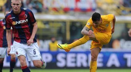 Juan Iturbe scocca il tito che vale il 2-0 per il Verona. Ansa