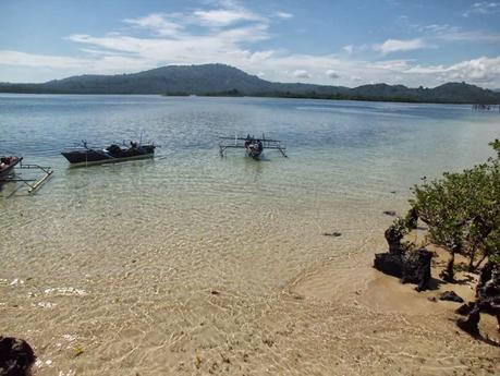 Viaggi in Indonesia: sabbia bianca Isola Banana