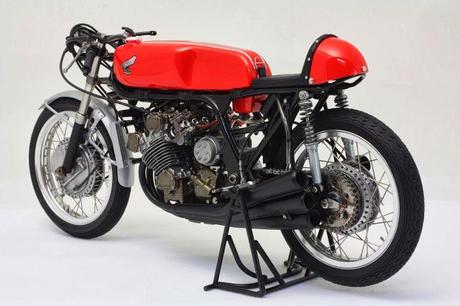 Honda RC166 M.Hailwood 1966 by Gennaro Zappa