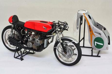 Honda RC166 M.Hailwood 1966 by Gennaro Zappa