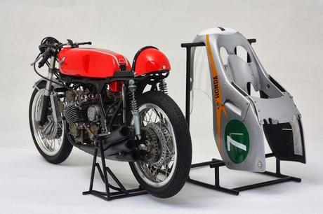 Honda RC166 M.Hailwood 1966 by Gennaro Zappa