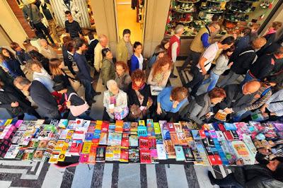 Portici di Carta, Il ponte sulla Dora e il cammino della Comunità dei Libri