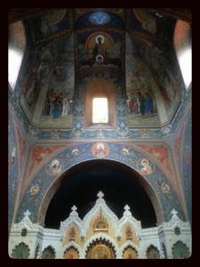 L'interno della chiesa russa di Firenze