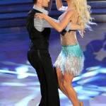 Victoria Silvstedt sexy a Ballando con le stelle05