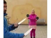Ping Pong coltelli ananas: abilità vera falsa? (Video)