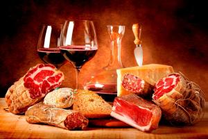 Vino e salumi