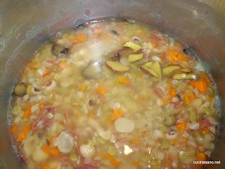 Zuppa di Legumi, Boletus e Gambuccio di Parma