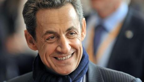 Sarkozy, cadono le accuse e l’ex presidente pensa al ritorno