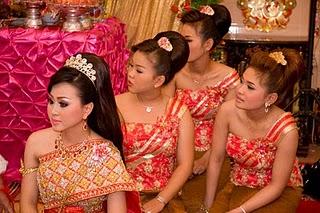 Lettere dalla Kampuchea 6: Scene da un matrimonio.