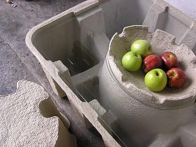 Mobili di carta o portauova giganti?