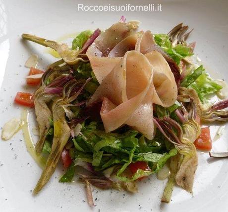 Insalata con spada e carciofi