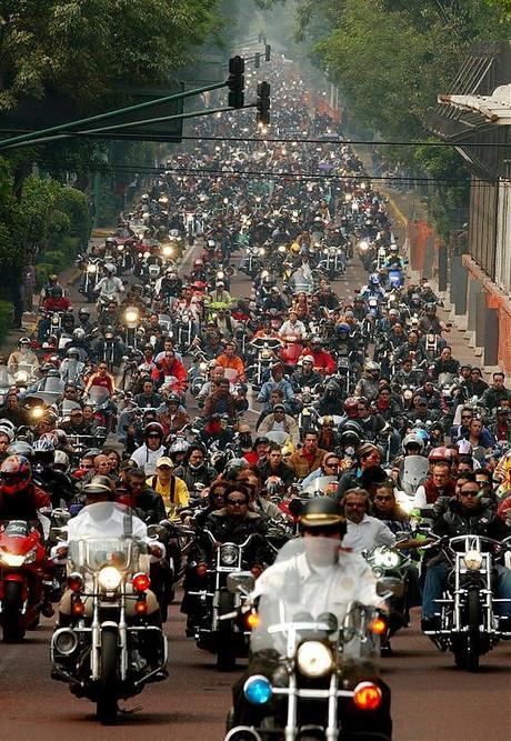 Motociclisti,  viaggiatori per vocazione