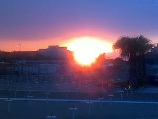 Foto di una bella serata: tramonto sulla spiaggia di Riccione