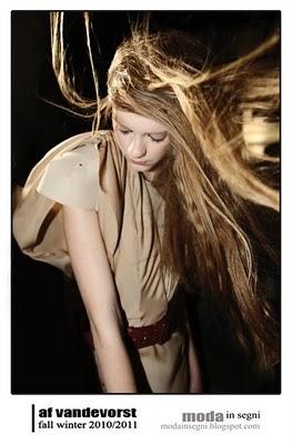 Anatomia di una collezione: AF VANDEVORST SPRING SUMMER 2010