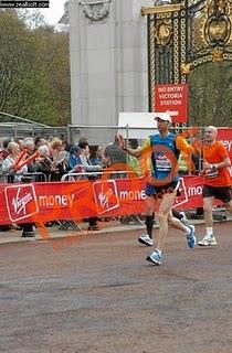 Foto e risultati della Virgin London Marathon 2010