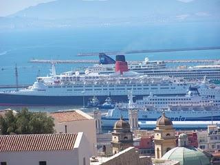 Ricordi di una Queen Elizabeth 2 a Cagliari