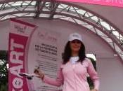 Ciclismo Giro donne 2010, Maria Grazia Cucinotta Rosanna Banfi autografano bici “Race Cure”
