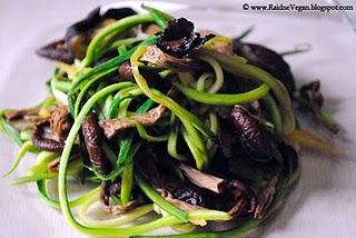 Spaghetti Di Zucchina Ai Funghi Con Tartufo Nero