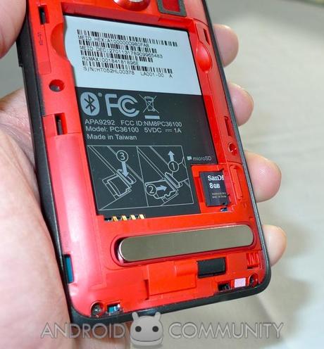 HTC Evo 4G: tante foto ed un video unboxing