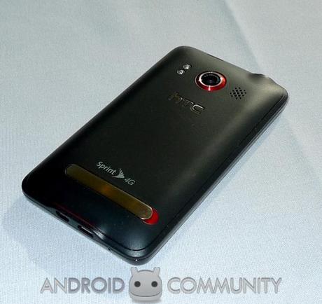 HTC Evo 4G: tante foto ed un video unboxing