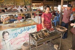 Lettere dalla Kampuchea 17: Coccodrilli a colazione.