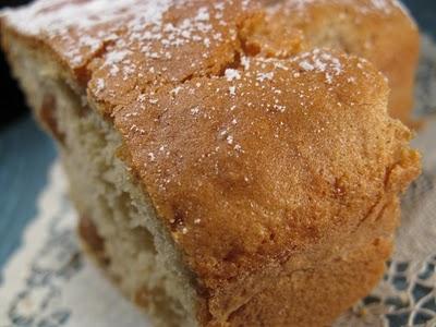 Ciambella con fichi e uvetta