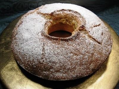 Ciambella con fichi e uvetta