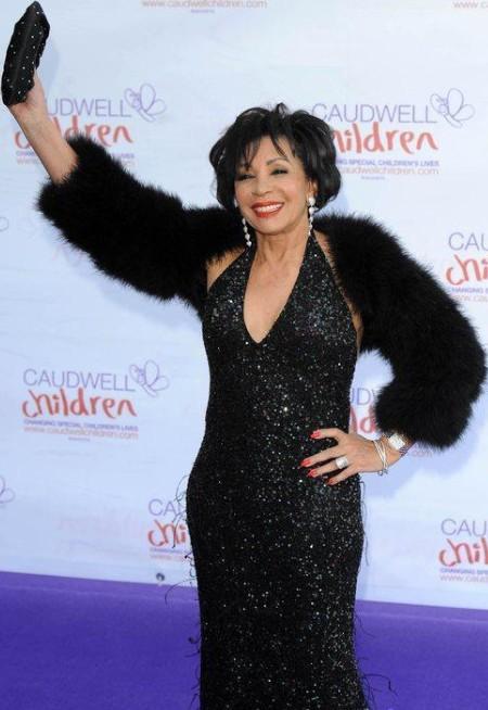 http://shirleybassey.files.wordpress.com/2010/05/bfly5.jpg