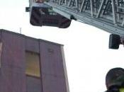 Befana arriva l’autoscala pompieri
