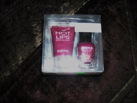 Zoya : Hot Lips + Nail Laquer