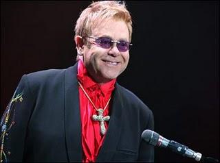 Elton John Papà, Giovanardi e Signorini Sono Contrari