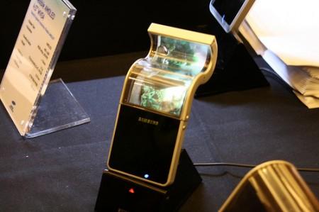 [CES 2011] Foto: Display AMOLED Flessibile by Samsung