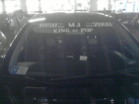 MERCEDES Classe R con dedica a MICHAEL JACKSON!