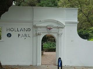 HOLLAND PARK. Una passeggiata in un parco meno conosciuto di Londra, ma non per questo meno affascinante...