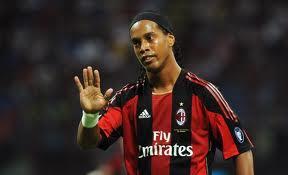 Milan, addio Ronaldinho: ufficiale l’accordo con il Flamengo