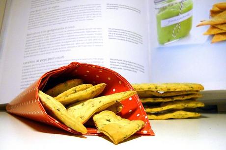 crackers with green, red and blue alga