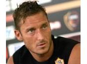 Roma, Totti: capitano ammaina bandiera...!"