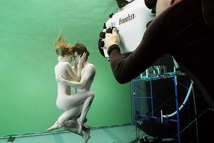 Underwater-Shoot-across-the-universe-298746_435_291