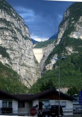 Diga del Vajont 282x400 IL DISASTRO DEL VAJONT, STORIA DI UNA TRAGEDIA ANNUNCIATA