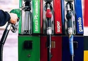 Benzina: Maxi aumento, deficit sotto il 3%