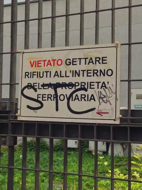 Stazioni da incubo: Cipro. Sembrano una serie di fotomontaggio, purtroppo non lo sono