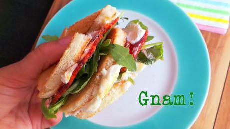 Sandwich gustoso e felice con il chorizo della Jamoteca